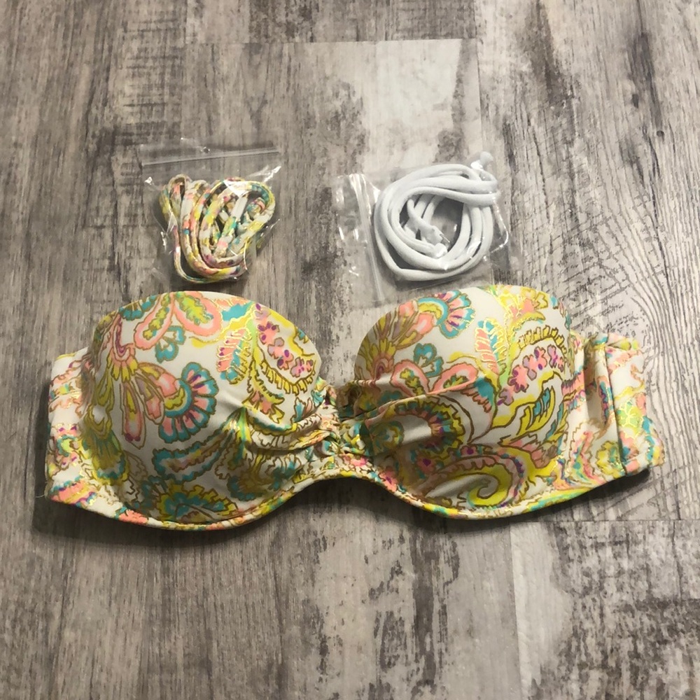 Victoria Secret Multi/Color swimsuit top!